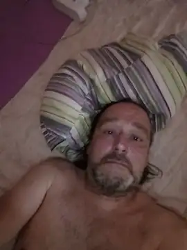 Olivassl22 online show from July 21, 2026, 8:54 pm