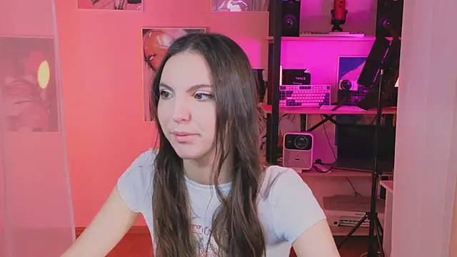 AliceLidell online show from April 16, 2026, 5:19 am