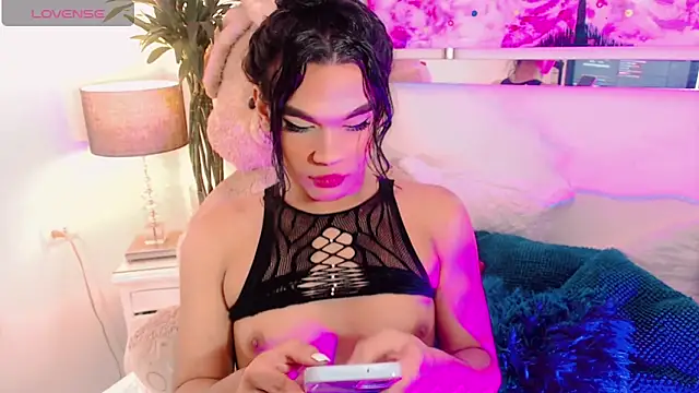 Snapshot of agathaferrer3 chatting on December 16, 2025, 11:42 pm agathaferrer3 online show from December 16, 2025, 11:42 pm