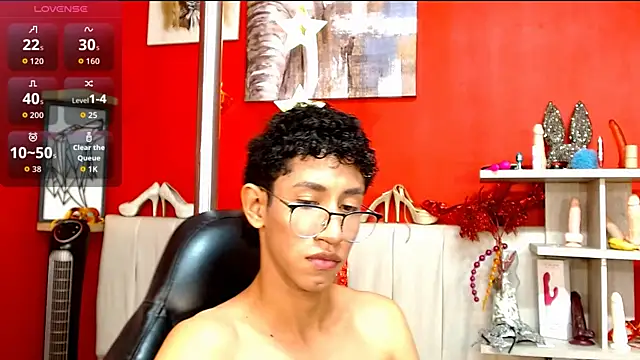 Snapshot of NoaMillers chatting on December 15, 2025, 6:25 pm NoaMillers online show from December 15, 2025, 6:25 pm