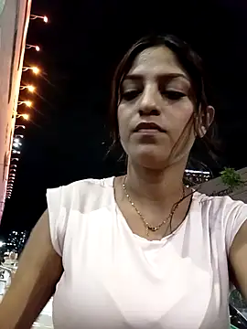 Natacha 31 online show from May 16, 2026, 12:42 am