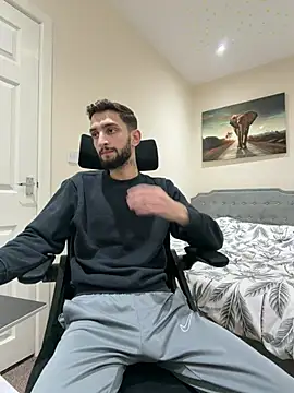 Juliann69Ramiro online show from January 13, 2026, 11:03 am