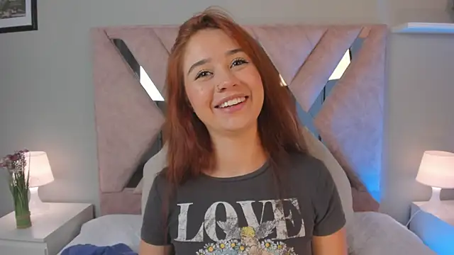 Snapshot of Amelia_Saenz_ chatting on May 12, 2026, 7:53 pm Amelia Saenz online show from May 12, 2026, 7:53 pm