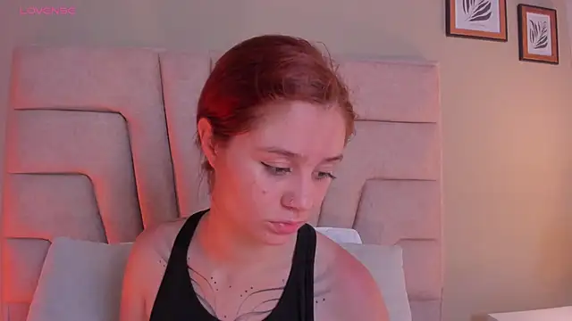 Snapshot of Amelia_Saenz_ chatting on June 29, 2026, 8:30 pm Amelia Saenz online show from June 29, 2026, 8:30 pm