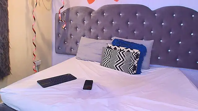 Snapshot of alanna_flowers chatting on February 17, 2026, 8:28 pm alanna flowers online show from February 17, 2026, 8:28 pm