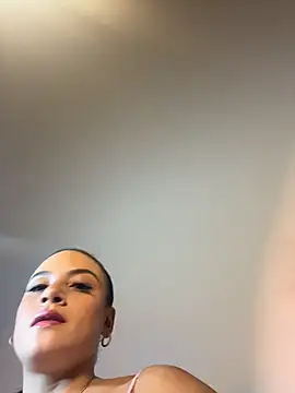 Lena-Williamss online show from February 1, 2026, 3:16 am