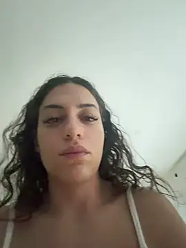 Snapshot of CoquineCharmeuse chatting on May 6, 2026, 8:07 am CoquineCharmeuse online show from May 6, 2026, 8:07 am