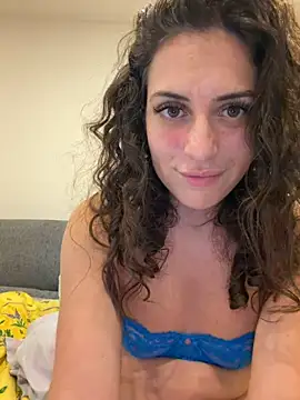Snapshot of CoquineCharmeuse chatting on April 30, 2026, 8:57 pm CoquineCharmeuse online show from April 30, 2026, 8:57 pm