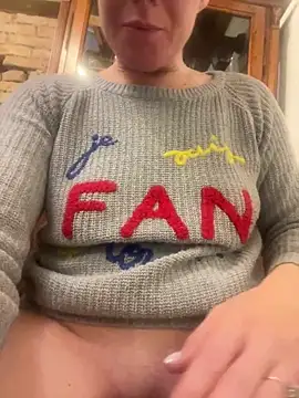 Snapshot of RedPepper- chatting on December 19, 2025, 12:40 pm RedPepper- online show from December 19, 2025, 12:40 pm