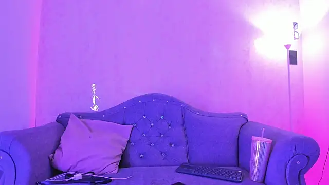 Snapshot of Taniandmarkos chatting on December 14, 2025, 9:42 pm Taniandmarkos online show from December 14, 2025, 9:42 pm