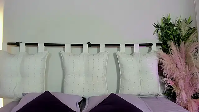 sophie blake   online show from February 14, 2026, 5:07 am