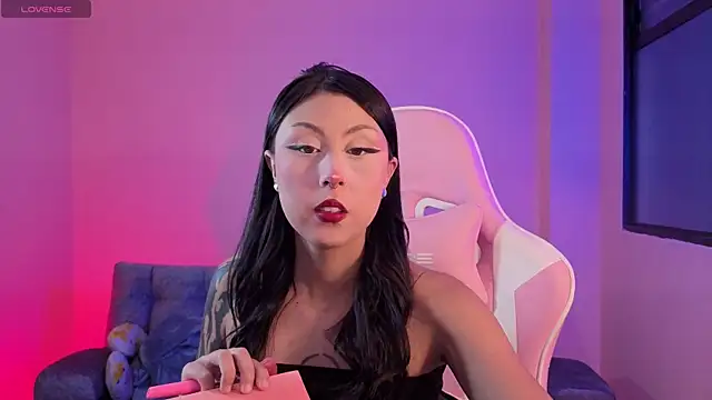 sharonbone online show from December 18, 2025, 4:39 am