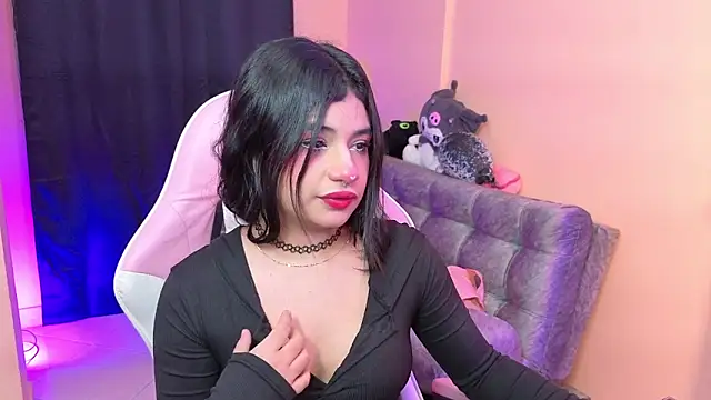 bonnieTaylor1 online show from December 22, 2025, 4:23 am