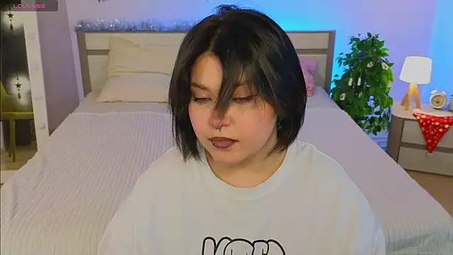 Snapshot of Choee_Bliss chatting on December 14, 2025, 10:32 am Choee Bliss online show from December 14, 2025, 10:32 am