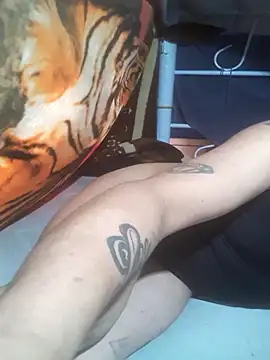 Snapshot of BiSexyCouple chatting on December 20, 2025, 3:59 pm BiSexyCouple online show from December 20, 2025, 3:59 pm