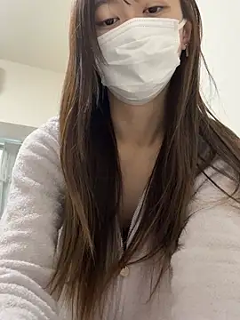 Snapshot of shuka-xoxo chatting on April 15, 2026, 10:32 pm shuka-xoxo online show from April 15, 2026, 10:32 pm