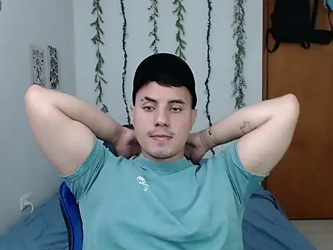 ENZO444  online show from December 19, 2025, 4:38 am