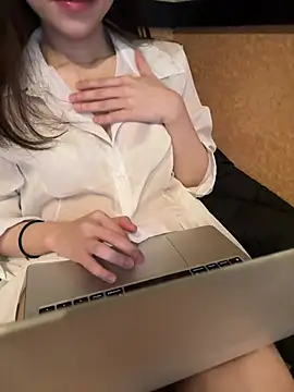 Snapshot of ddbb0000 chatting on February 24, 2026, 6:03 am ddbb0000 online show from February 24, 2026, 6:03 am