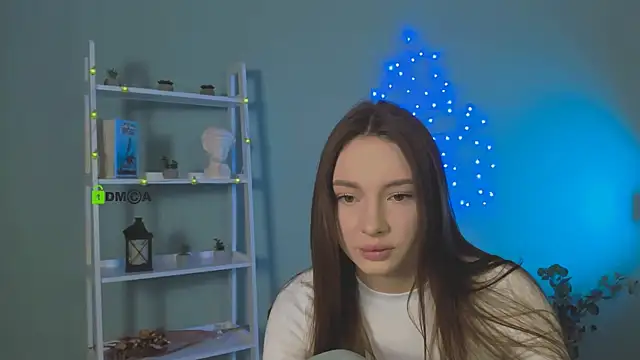 ellen haze  online show from December 19, 2025, 10:06 am