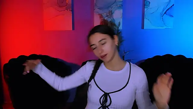 Snapshot of mila_firee chatting on December 15, 2025, 10:10 am mila firee online show from December 15, 2025, 10:10 am