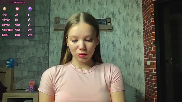 Snapshot of Cara_Sweet1 chatting on May 8, 2026, 5:39 pm Cara Sweet1 online show from May 8, 2026, 5:39 pm
