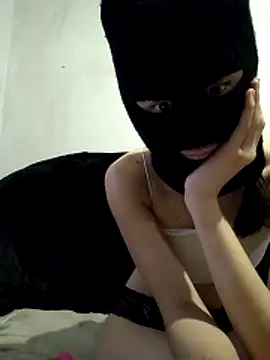 Snapshot of BabyFox69live chatting on December 19, 2025, 1:24 pm BabyFox69live online show from December 19, 2025, 1:24 pm