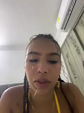 Snapshot of Ana_herrera chatting on April 1, 2026, 11:22 am Ana herrera online show from April 1, 2026, 11:22 am