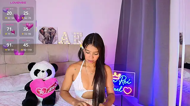 Snapshot of Ana_herrera chatting on May 15, 2026, 11:30 am Ana herrera online show from May 15, 2026, 11:30 am