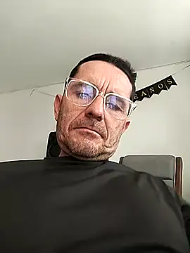 Maxhot3108 online show from March 3, 2026, 7:10 pm