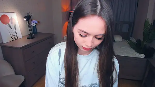 Snapshot of YvonneRobes chatting on February 4, 2026, 7:09 pm YvonneRobes online show from February 4, 2026, 7:09 pm