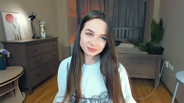 Snapshot of YvonneRobes chatting on January 5, 2026, 7:28 pm YvonneRobes online show from January 5, 2026, 7:28 pm