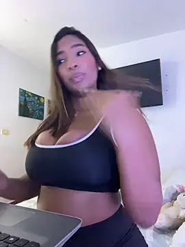 Snapshot of channelportman chatting on December 18, 2025, 12:49 am channelportman online show from December 18, 2025, 12:49 am