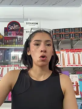 lunaluxury22 online show from January 15, 2026, 3:26 pm