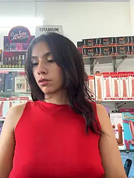 lunaluxury22 online show from January 13, 2026, 8:46 pm