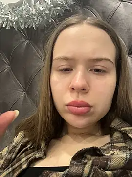 Nicole Loving online show from December 14, 2025, 11:10 pm