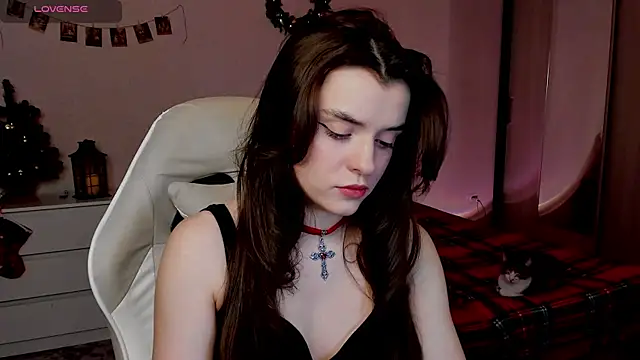  Valleria  online show from January 12, 2026, 7:42 pm