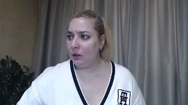 sweetpussy13 online show from February 20, 2026, 7:43 am