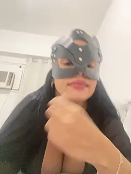 Anna2026  online show from February 5, 2026, 10:16 pm