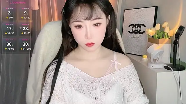 Snapshot of Anna25899 chatting on December 16, 2025, 5:33 am Anna25899 online show from December 16, 2025, 5:33 am