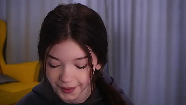 Snapshot of JanethLevine chatting on December 14, 2025, 7:36 am JanethLevine online show from December 14, 2025, 7:36 am