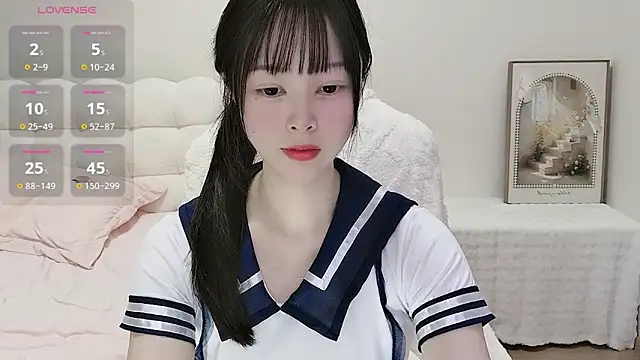 Anna-2005 online show from April 14, 2026, 5:12 am