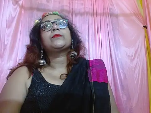 MISTI KOLK online show from January 6, 2026, 8:51 am