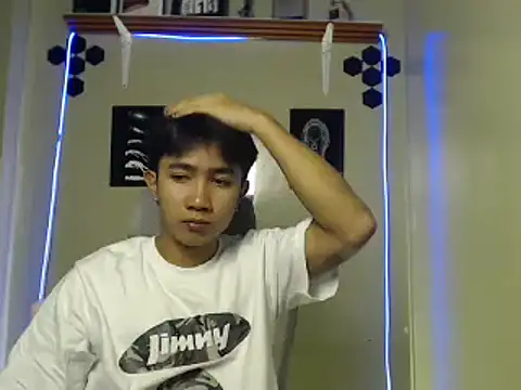 Ur hottestjonny online show from July 17, 2026, 10:23 am
