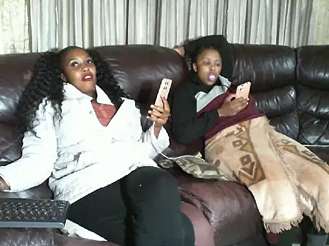 Caramel-goddess18 online show from March 26, 2026, 5:22 pm