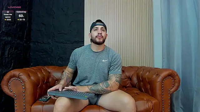 Snapshot of KyleNorth_ chatting on January 9, 2026, 5:42 pm KyleNorth online show from January 9, 2026, 5:42 pm