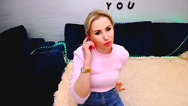 Snapshot of Hanna--Sweet chatting on February 20, 2026, 10:06 am Hanna--Sweet online show from February 20, 2026, 10:06 am