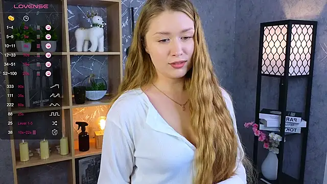 Snapshot of BreeDonelan chatting on December 15, 2025, 2:50 am BreeDonelan online show from December 15, 2025, 2:50 am