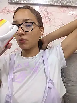 Snapshot of Jadde_Greyy_ chatting on June 13, 2026, 5:00 pm Jadde Greyy online show from June 13, 2026, 5:00 pm