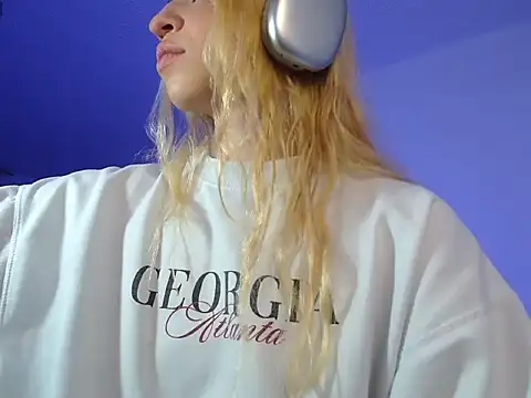 alina lee online show from December 19, 2025, 3:10 am