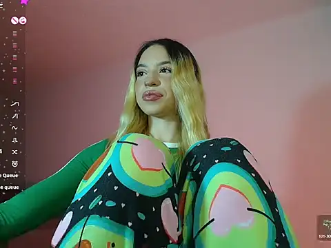 Snapshot of alina_lee chatting on December 14, 2025, 2:51 am alina lee online show from December 14, 2025, 2:51 am